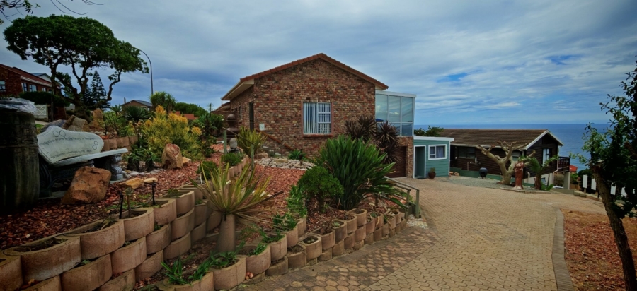 5 Bedroom Property for Sale in Dana Bay Western Cape
